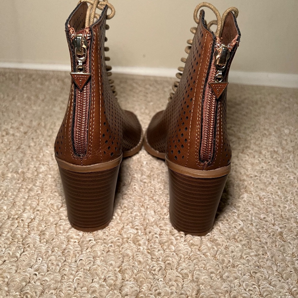 GUESS Tan Lace-Up Peep-Toe Booties – Size 7 - Picture 3 of 4